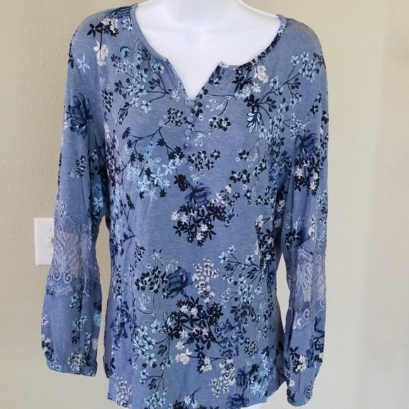 🆕️ Liz Claiborne top - Picture 1 of 10